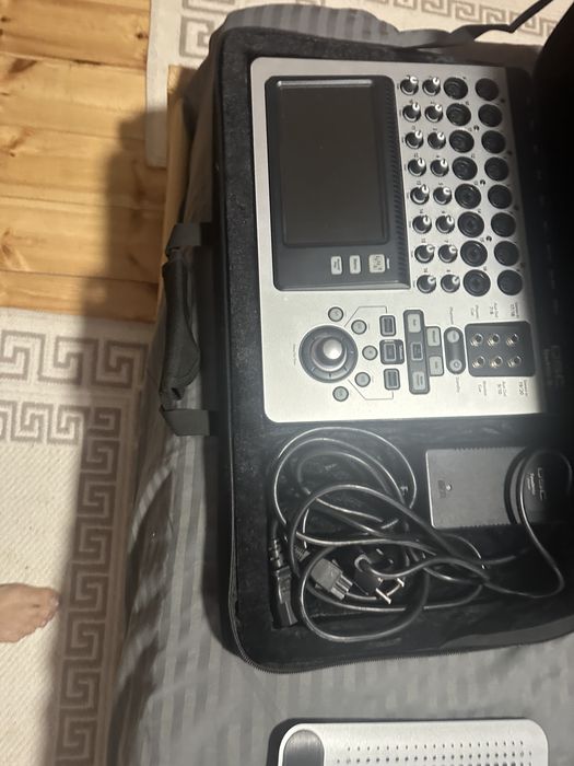 Mixer qsc touchmix 16