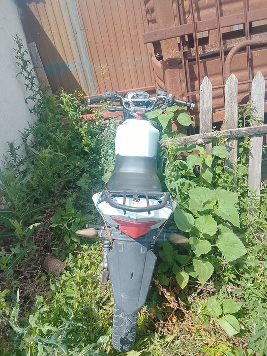 Ямаха 150сс.     ..