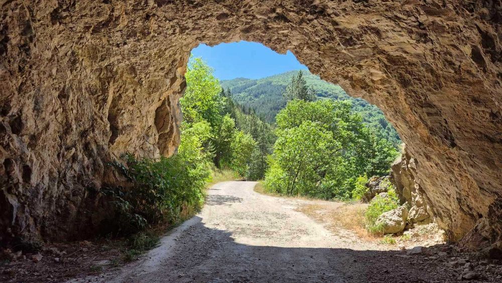 Парцел в регулация в с. Зелениград, Обл. Перник, Общ. Трън