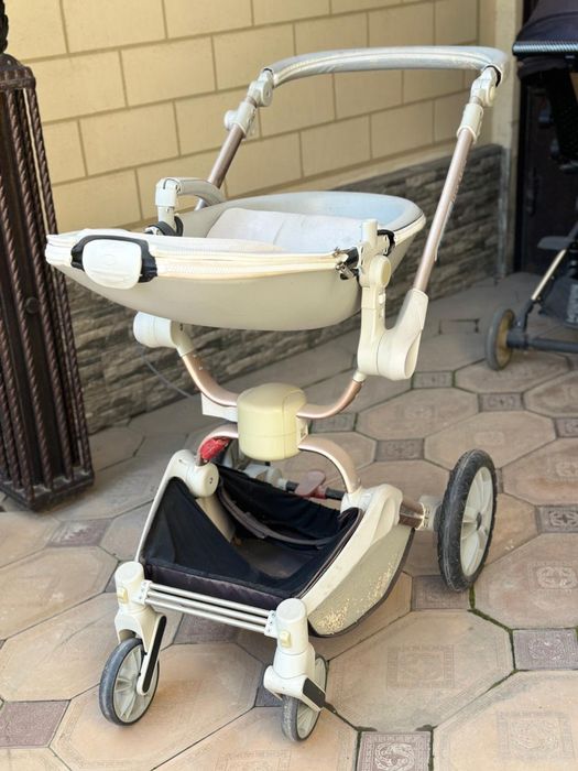 Продается коляска HOT MOM