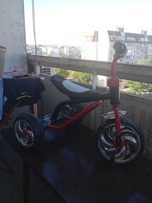 Колело с три гуми „Кикабу”