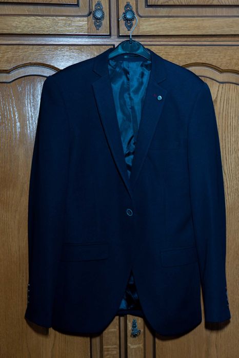 Sacou albastru inchis
