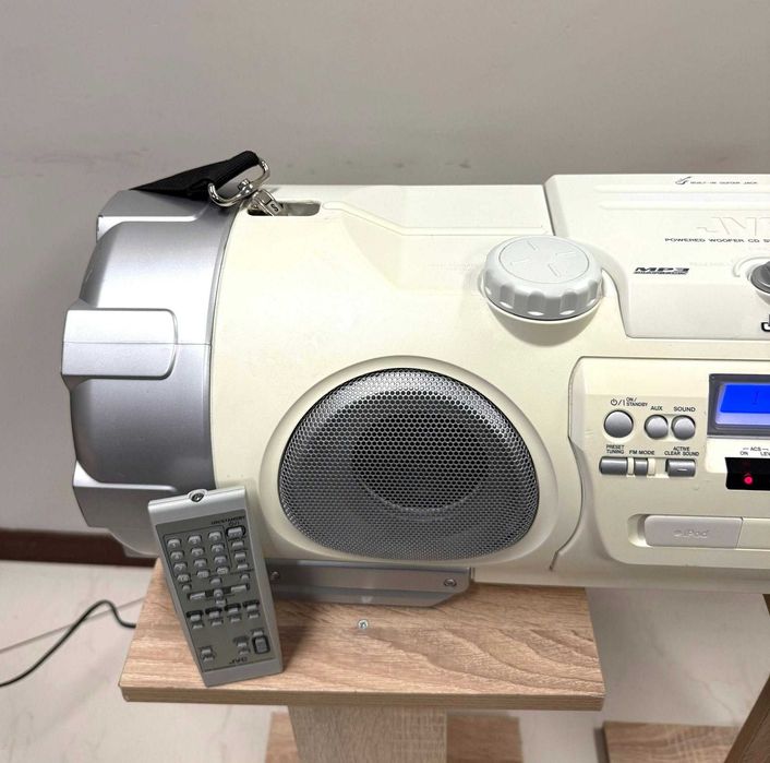 Колекционерски радио CD бумбокс JVC RV-NB20W + дистанционно управление