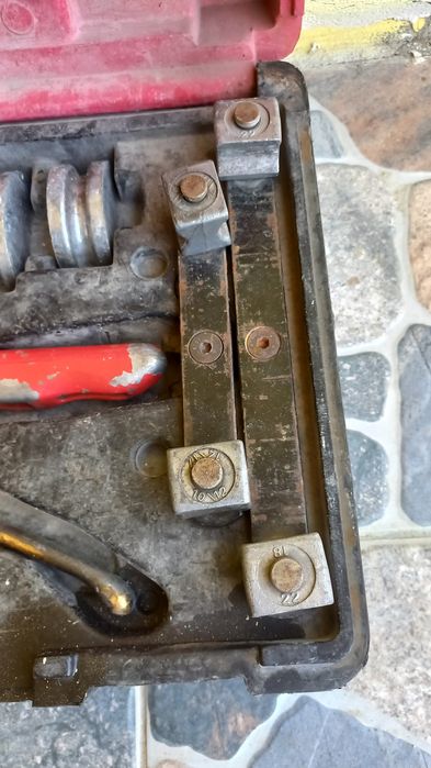 Virax de îndoit țevi