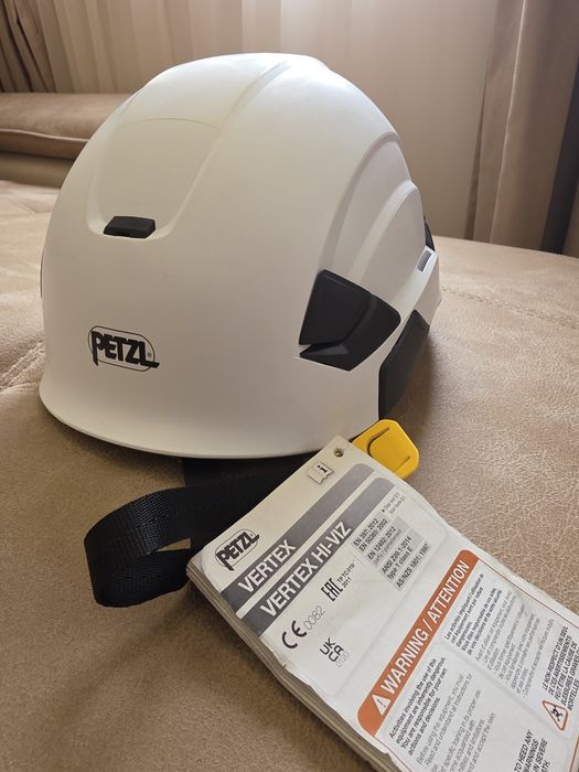 Работна каска Petzl Vertex
