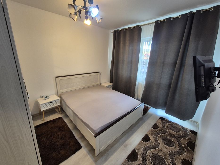 Inchirez apartament 2 camere, terasa 100mp + loc parcare subteran