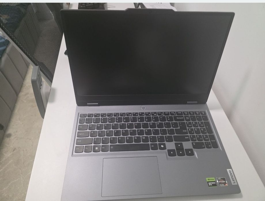 Vand laptop Lenovo Gaming garanție 2 ani Altex