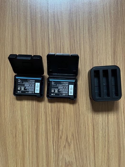 Зарядна станция + 2 батерии за Insta360 x3