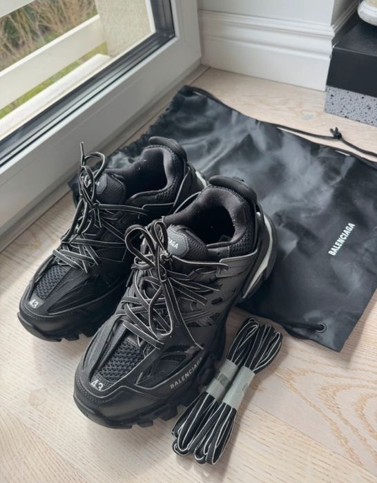 Balenciaga track