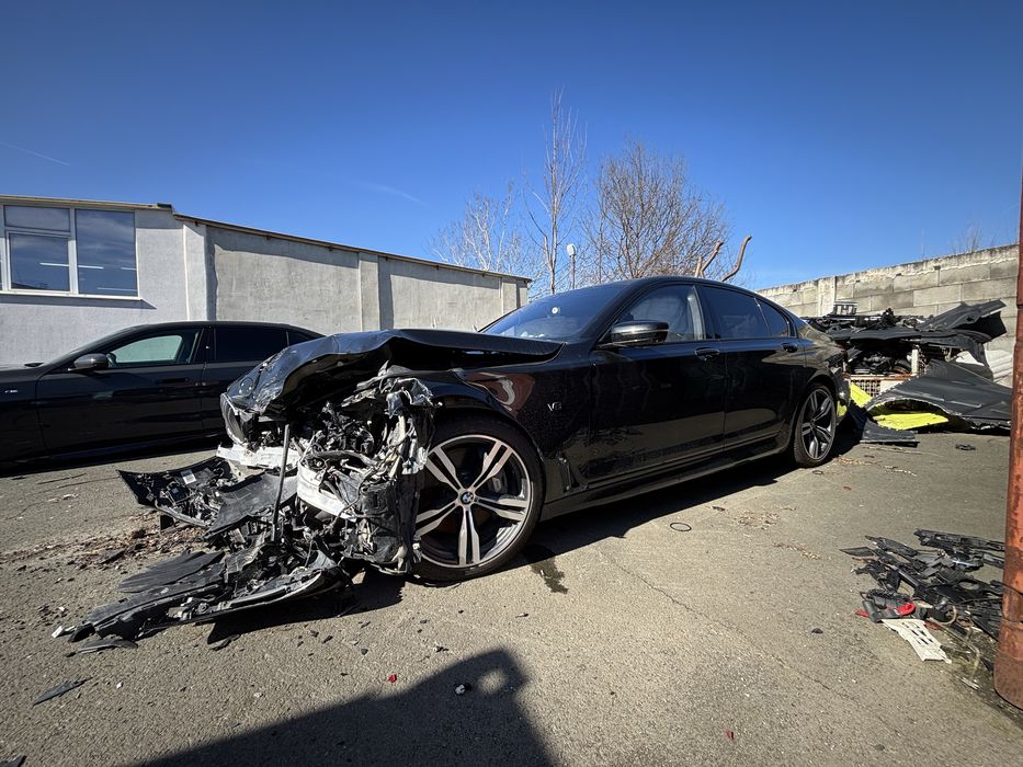 BMW 750i xdrive G11 – цяла на части