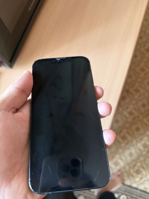 Айфон 13 сатылады срочно