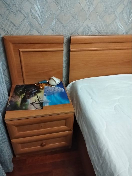 Спальный гарнитур продается