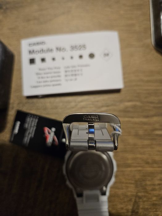 Casio G-SHOCK DW 5600FF nou