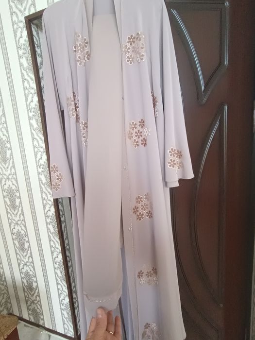 Енги кийилмаган АБАЯ