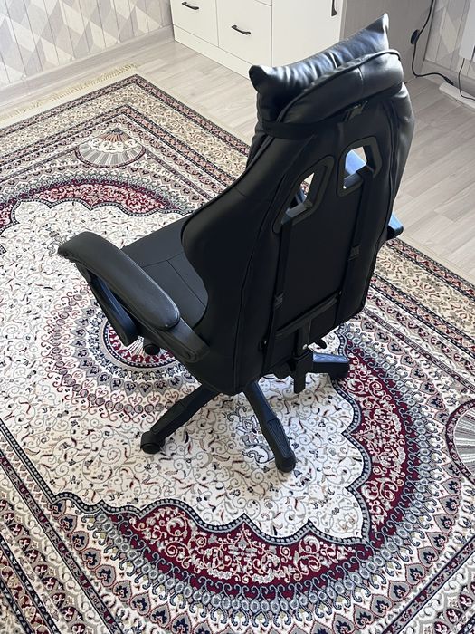 Продаю игровой кресло
