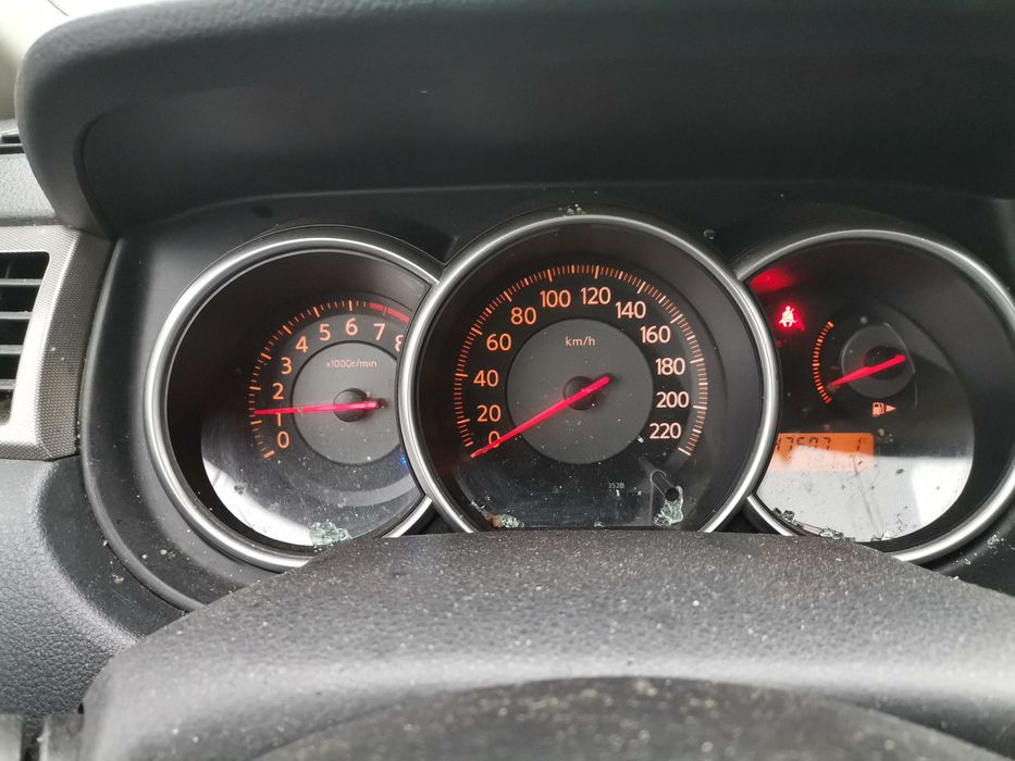 Nissan Tiida 1.6 HR16DE на части.