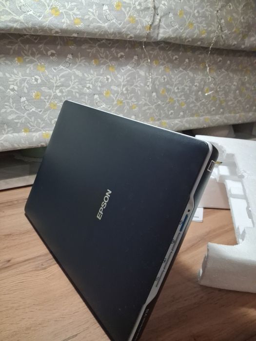 Сканер EPSON V19
