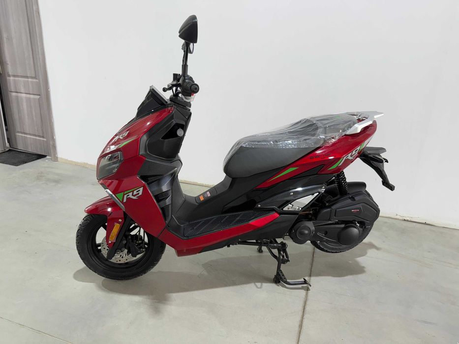 Scuter Breckner R9 visiniu gri 125 CU PERMIS pe benzina Agramix