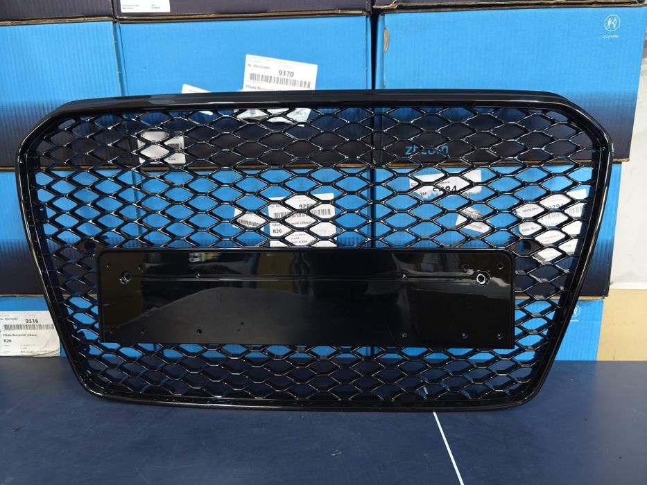 Grila fagure audi a5 facelift 2012-2016 - Suport emblema inclus -