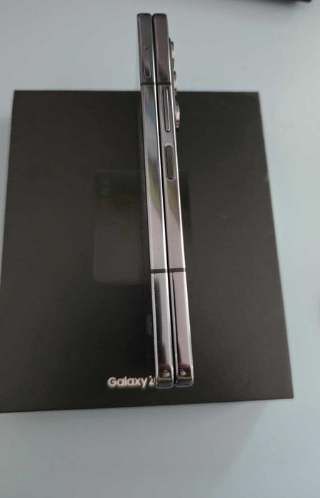 Samsung Galaxy Z Fold 5 256 GB + accesorii