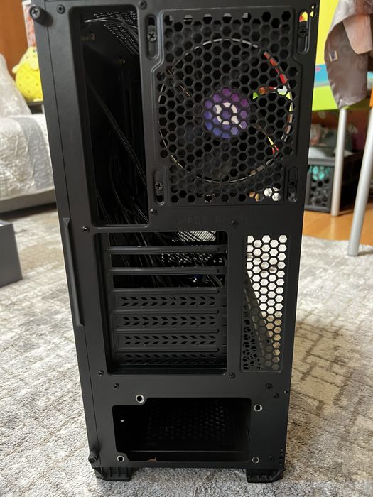 Carcasa pc Aqirys cu 3fan RGB