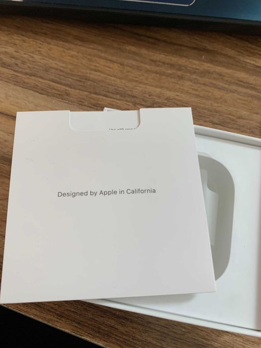 Кейс Airpods без наушников