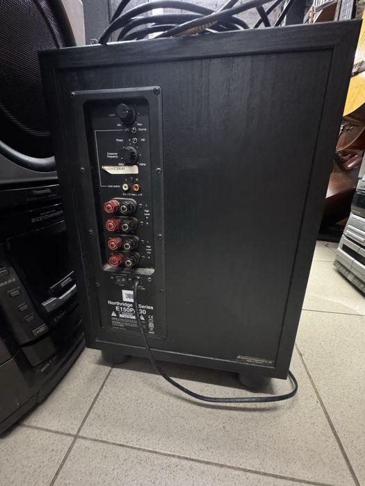 Субуфер JBL E150P/230