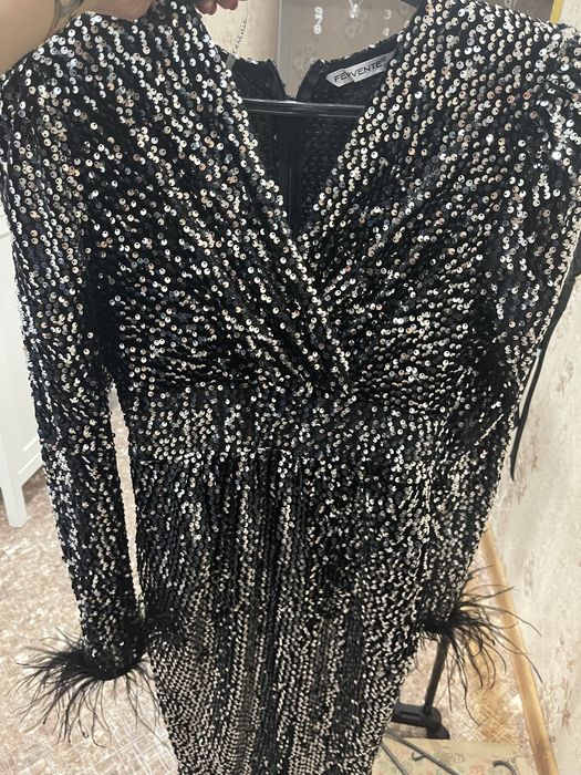 Платье пайетками