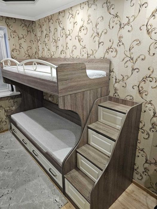 Двухъярусная кровать
