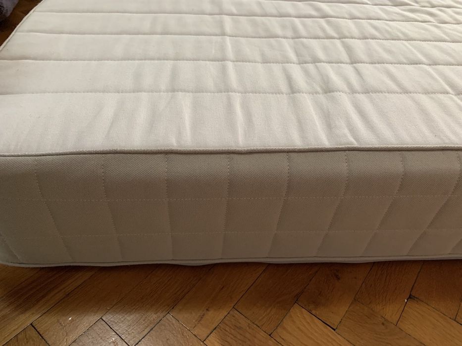 Матрак пружинен  от  Икея.