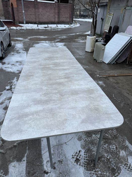 Продаётся складной стол 2,5 м