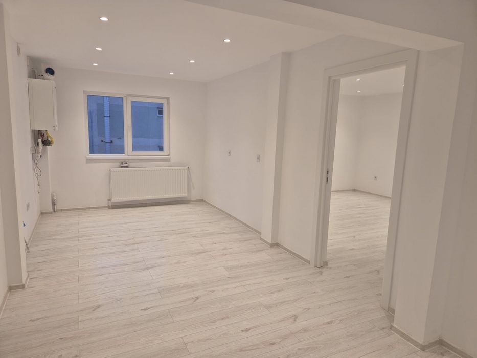 Apartament cu 4 camere, Str Muncii