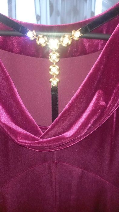 Продам вечернее платье длинное в пол