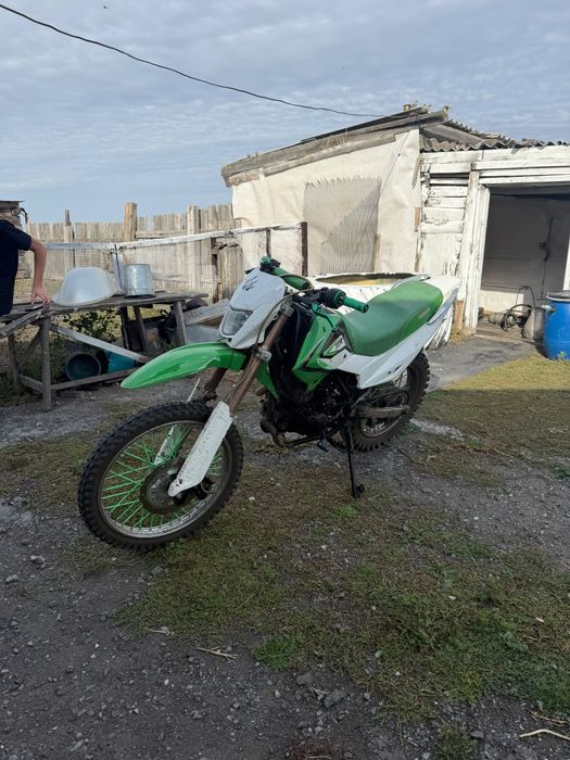 Продам мотоцикл 250 куб
