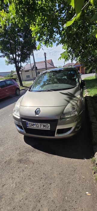 Vând Renault scenic