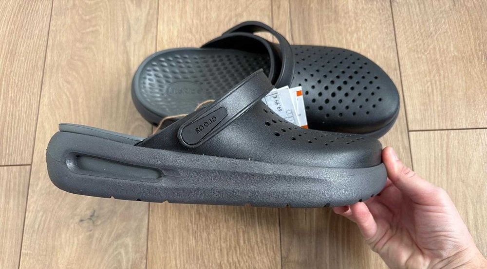 Crocs M11 44-45 barbati InMotion Clog papuci sandale Lite Ride