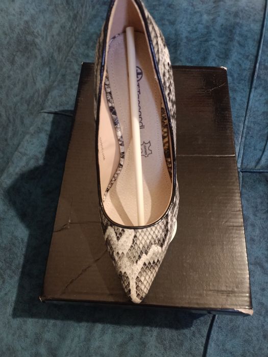 Туфли продаю новые