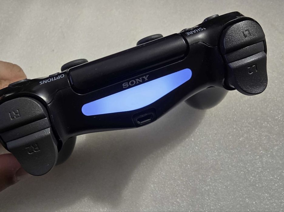 Controller PS4 / Playstation 4 + Cablu Încărcare