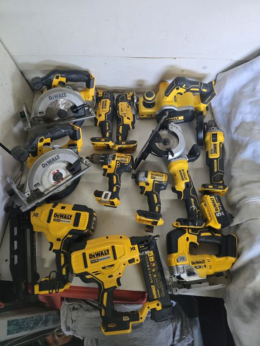Vand scule dewalt 18V