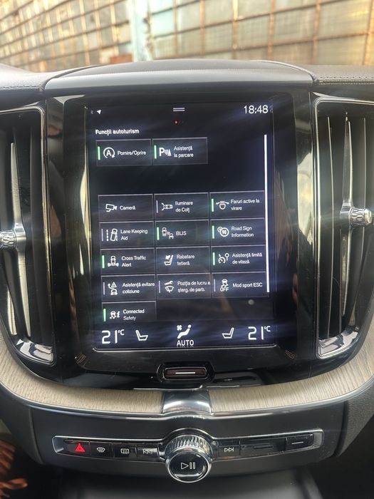 VOLVO XC60 2019 — imagine 4