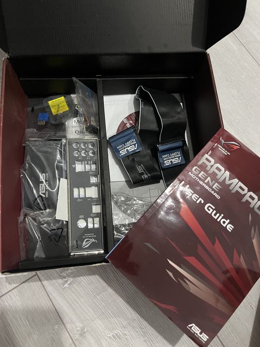 Материнская плата