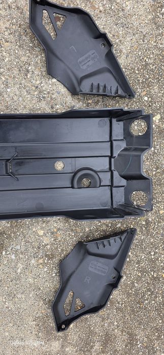 Scut plastic nou original Can-Am Outlander  MAX 1000  XT-P 2018+