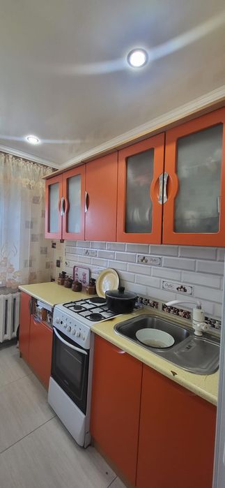 Продам квартиру полуторку в центре города