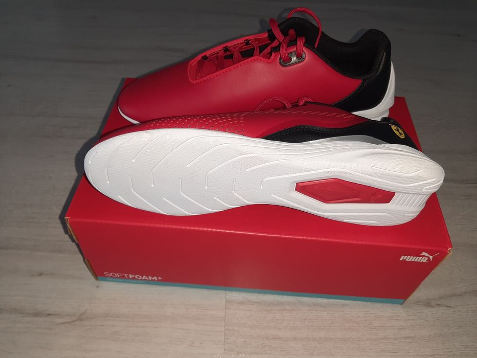 De vânzare Adidași Puma Ferrari,