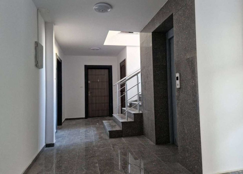 Продава се Двустаен апартамент в Бургас, Сарафово - 51 кв.м за 1818 €/кв.м - Снимка #2