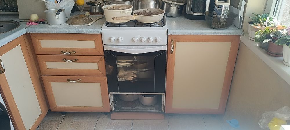 Кухонный гарнитур угловой