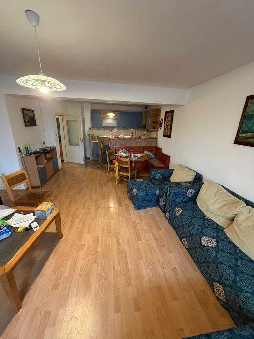 Тристаен апартамент с гараж до ВМИ