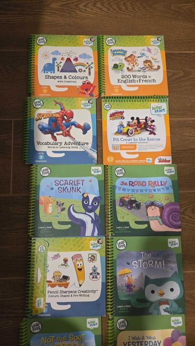 Колекция от LeapFrog интерактивни образователни книжки