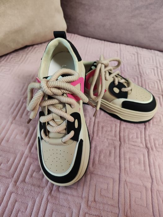 Стильные кроссы, ХИТ 2025 года