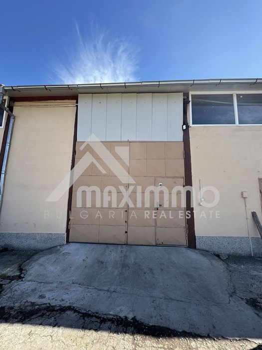 Дава се под наем Склад в Долни чифлик - 519 кв.м за 570 € - Снимка #8